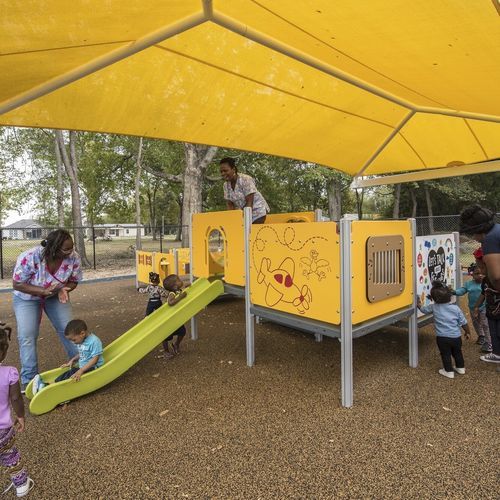 Metall-Spielplatzgerät - Little Angels Daycare - LANDSCAPE STRUCTURES - Polyethylen / modular