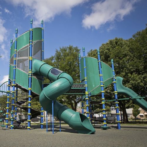 Metall-Spielplatzgerät - Super Netplex&reg; 8' &amp; 12' Towers - LANDSCAPE STRUCTURES - Polyethylen / modular