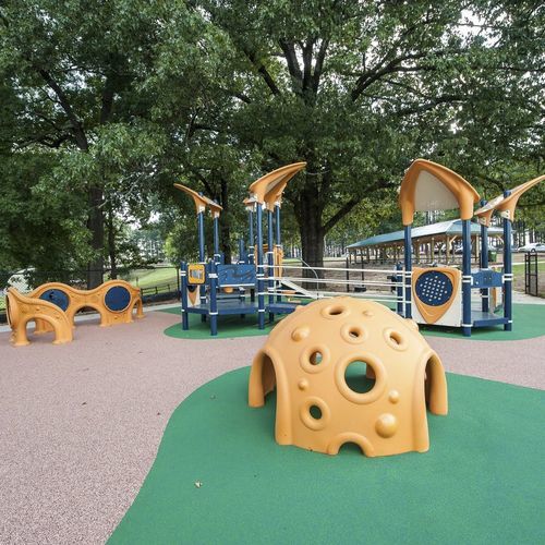 Edelstahl-Spielplatzgerät - Brahan Spring Park - Design 6935 - LANDSCAPE STRUCTURES - pulverbeschichteter Stahl / Polyethylen / modular