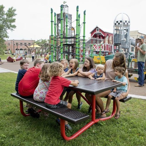 Klassischer Picknicktisch - TenderTuff&trade; - Design 6718 - LANDSCAPE STRUCTURES - Stahl / Gestell aus heißlackiertem Stahl / rechteckig
