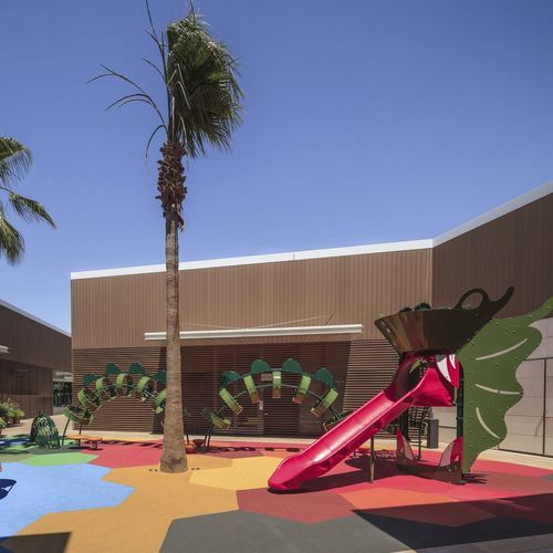 Spielplatzgerät / pulverbeschichteter Stahl - The Style outlet Viladecans - LANDSCAPE STRUCTURES - Polyethylen / Recyclingkunststoff