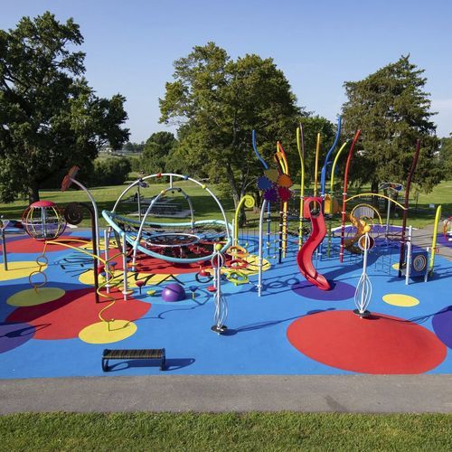 Spielplatzgerät / pulverbeschichteter Stahl - Kentland Community Center - LANDSCAPE STRUCTURES - Polyethylen / Recyclingkunststoff