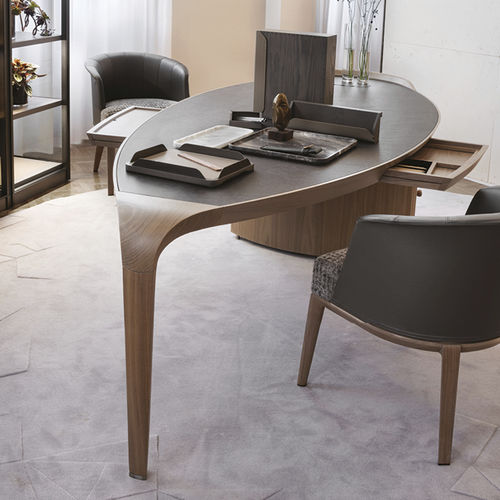 Chefschreibtisch - ERASMO - GIORGETTI - bodenstehend / modern / Nussbaum
