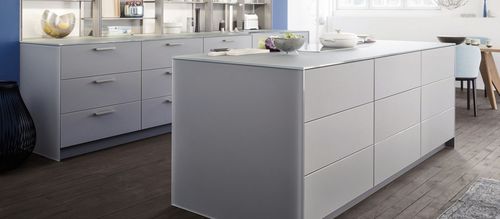 Glasarbeitsplatte - THIN WORKTOPS - LEICHT - Granit / für Küche / Oberfläche lackiert