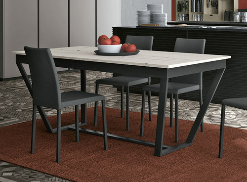 Moderner Tisch - INCLINE - CUCINE LUBE - Eisen / Laminat / rechteckig