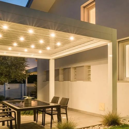 Selbsttragende Pergola - TREVISO - ITALIEN - Gibus SPA - angebaut / Metall / mit Sonnenschutzlamellen