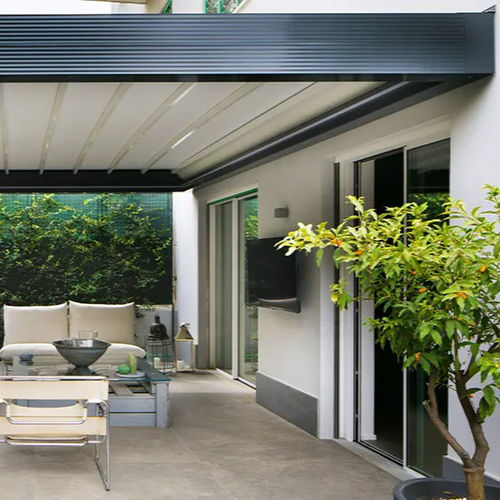 Angebaute Pergola - ROME - ITALY - Gibus SPA - Metall / mit Sonnenschutzlamellen / maßgefertigt