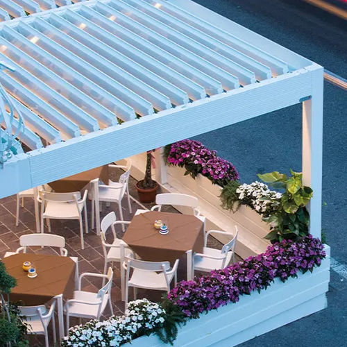 Angebaute Pergola - MINORI - ITALY - Gibus SPA - Metall / mit Sonnenschutzlamellen / bioklimatisch