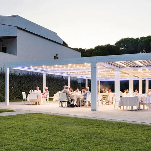 Selbsttragende Pergola - ALGHERO - ITALY - Gibus SPA - Metall / mit Sonnenschutzlamellen / bioklimatisch