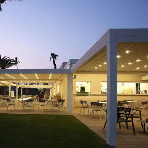 Selbsttragende Pergola - ARBATAX–TORTOLÌ - ITALY - Gibus SPA - angebaut / Metall / mit Sonnenschutzlamellen
