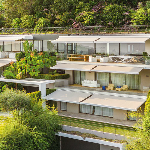 Fallarmmarkise - AN ELEGANT VILLA - Gibus SPA - manuell / motorisiert / für Terrasse