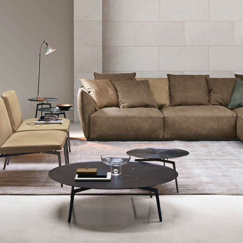 Moderner Couchtisch - T-Gong - ALIVAR - Edelstahl / Messing / aus lackiertem Stahl