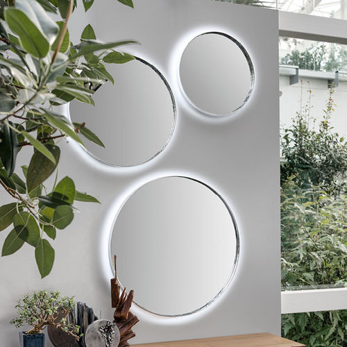 Wandmontierter Spiegel - Face to Face - ALIVAR - modern / rund / aus lackiertem Stahl