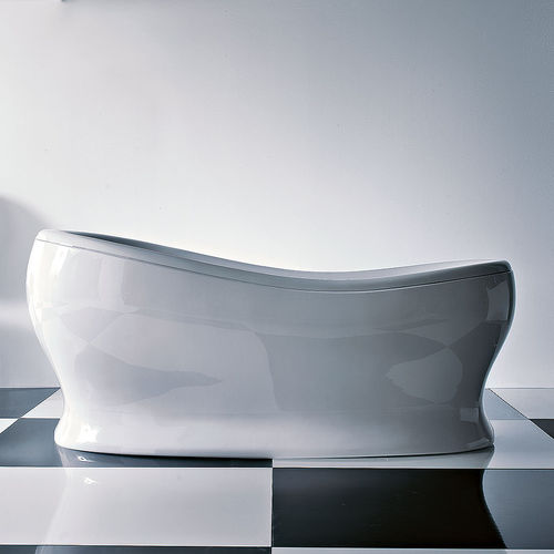 Ovale Badewanne - EGG - GRUPPO TREESSE - freistehend / Acryl / Wassermassage