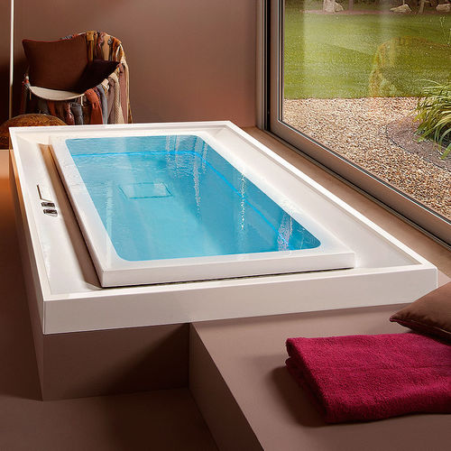 Acryl-Badewanne - FUSION 220 - GRUPPO TREESSE - von Marc Sadler / Wassermassage / weiß