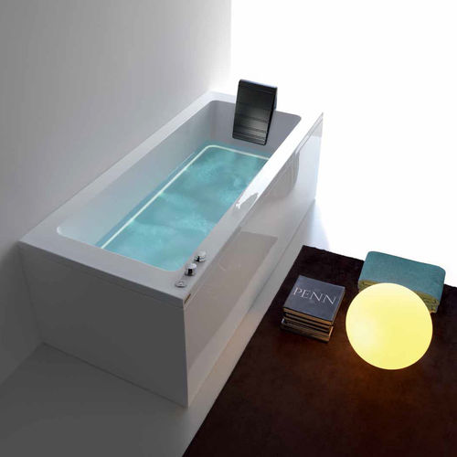 Acryl-Badewanne - DREAM - GRUPPO TREESSE - von Marc Sadler / Wassermassage / weiß