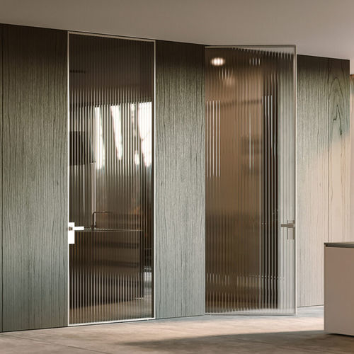 Tür für Innenbereich - LINEA - LINVISIBILE - Glas / anodisiertes Aluminium / mit seitlicher Drehachse