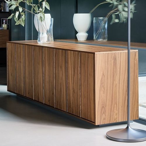 Modernes Sideboard - Backdrop - BONALDO - Holzfurnier / Nussbaum / mit Schwingtür