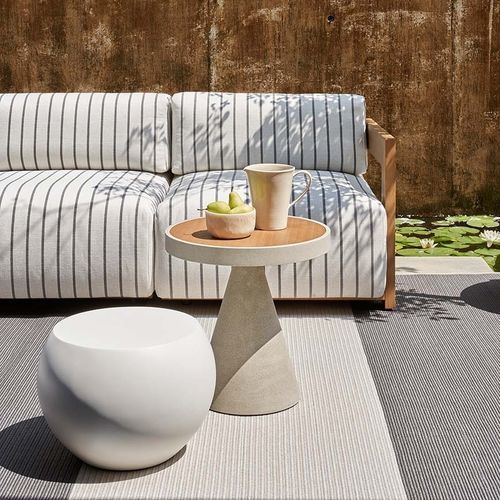 Moderner Beistelltisch - CONE OPEN AIR  - MERIDIANI - Iroko / Gestell aus UHP Ductal®-Beton / rund