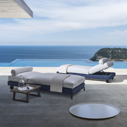 Moderne Sonnenliege - Ray - B&B Italia - Stoff / aus lackiertem Aluminium / Polyethylen
