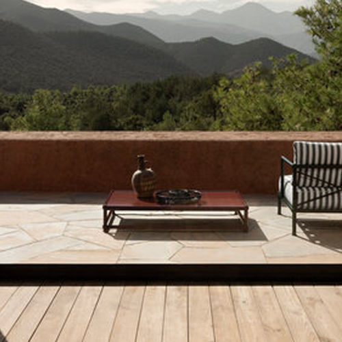 Moderner Couchtisch - Nooch - B&B Italia - emaillierter Lavastein﻿ / Gestell aus Aluminiumguss / rechteckig