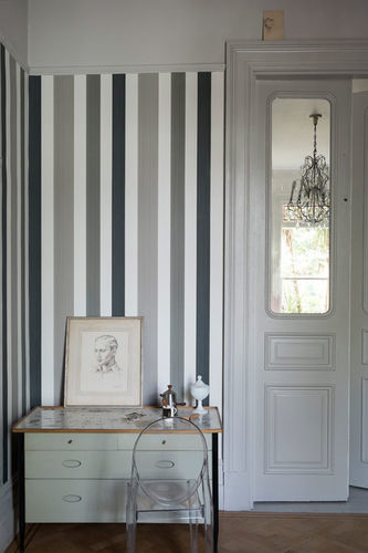 Klassische Tapete - CHROMATIC STRIPE - Farrow & Ball - Streifenmuster / Stoffoptik / weiß