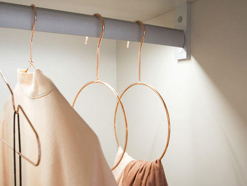 Eckkleiderschrank - AMBIANCE ÉLÉGANCE - Mobalpa - modern / Nussbaum / mit Schwingtür