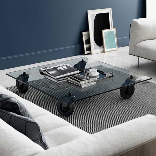 Moderner Couchtisch - TAVOLO CON RUOTE MEDIUM - FontanaArte - Glas / Gestell aus Metall / rechteckig