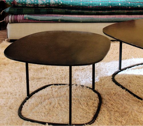 Moderner Couchtisch - AMÉ - CARAVANE - Stahl / oval / für Privatgebrauch