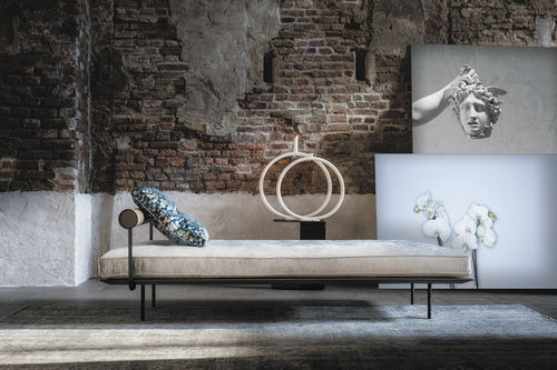 Moderne Tagesliege - 415 TUBE - Vibieffe - Stoff / Leder / für den Innenraum
