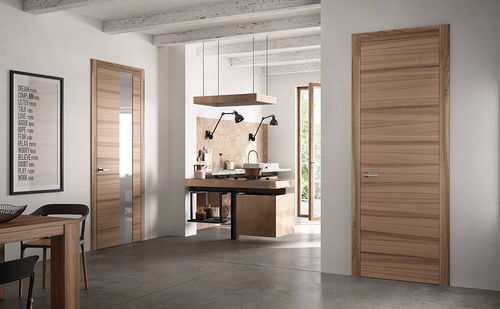 Tür für Innenbereich - EXIT E EXIT VETRO NOCE NATURAL TOUCH - FerreroLegno - Holz / einflügelig / ohne Verglasung