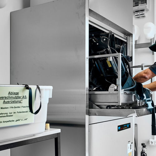 Sprühdesinfektionssystem - TOPCLEAN D - MEIKO - für Kleidungsstücke / für professionellen Gebrauch / freistehend