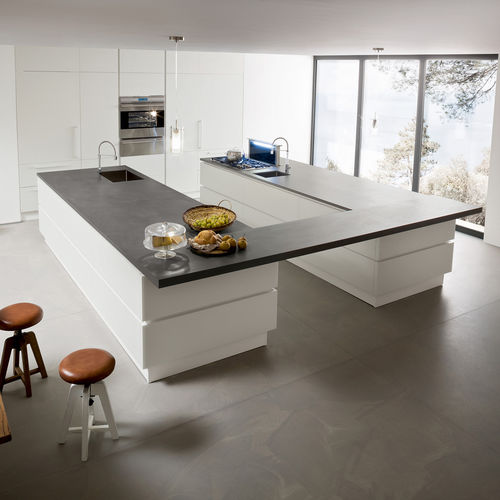Moderne Küche - NEW NICE 2.0 - Record Cucine - Glas / Edelstahl / Kochinsel