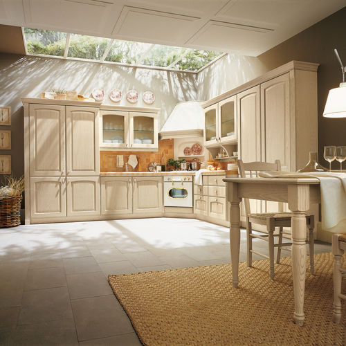 Klassische Küche - NENE' 2.0 - Record Cucine - Massivholz / Esche / mit Griffen