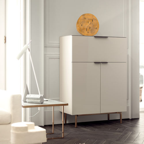 Sideboard mit hohen Beinen - BREMA - PIANCA - modern / lackiertes Holz / mit Regal