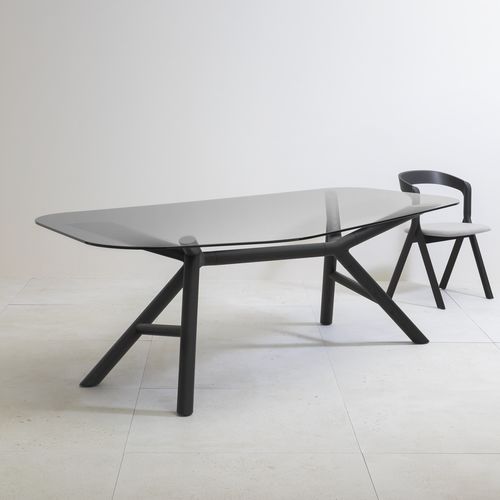 Moderner Tisch - Otto - miniforms - Glas / Gestell aus Nussbaum / Gestell aus Esche