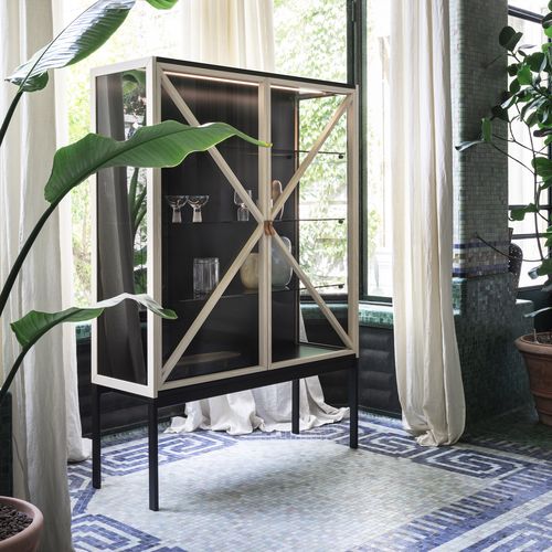 Moderne Vitrine - Kramer - miniforms - Rauchglas / lackiertes Holz / Nussbaum