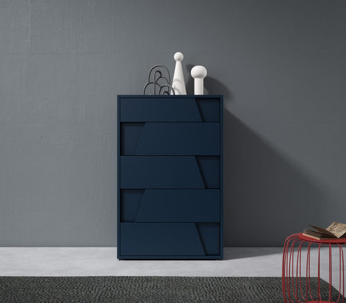 Hohe Kommode - DIAGONAL - MUEBLES MESEGUE, S.A. - modern / lackiertes Holz / 5 Schubladen