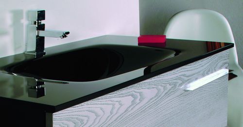 Einbauwaschbecken - IKEBE DISEÑOS, S.L.L. - Glas / mit integrierter Waschtischplatte / rechteckig