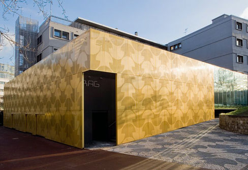 Paneel-Vorhangfassade - ABIYA Mashrabiya - Metall / Dekor / perforiert