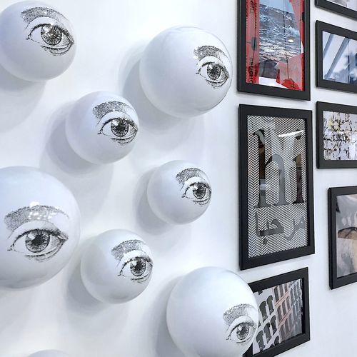 Keramik-Skulptur - EYE_10 - neo - für Außenbereich / handgefertigt / wandmontiert