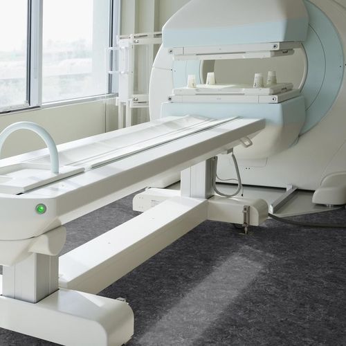 Linoleum-Bodenbelag - CONDUCTIVE XF² - Tarkett PROFESSIONAL - für den Innenraum / für Büro / für Krankenhaus
