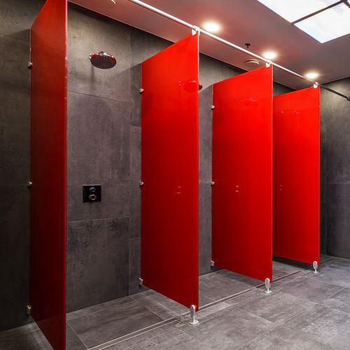 Festinstallierte Duschwand - Schaefer-Trennwandsysteme - Hartglas / für öffentliche Sanitäreinrichtungen