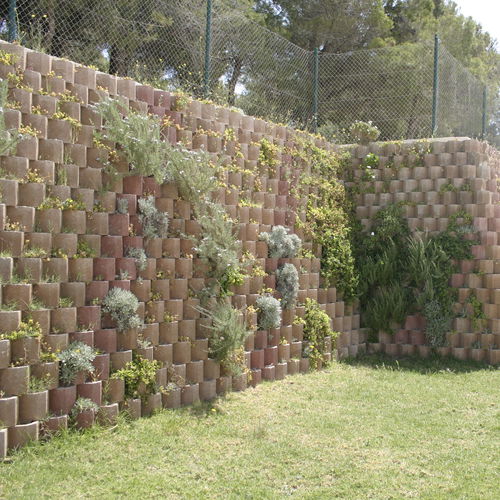Hohler Betonstein - BETOATLAS ® - BETOCONCEPT - Dekor / für Wand / für Stützmauer
