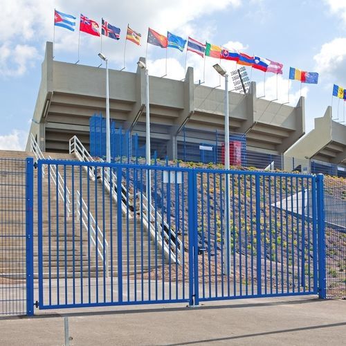 Maschendrahtzaun - VEGA - WISNIOWSKI - mit Stangen / Sport / für Sportplätze