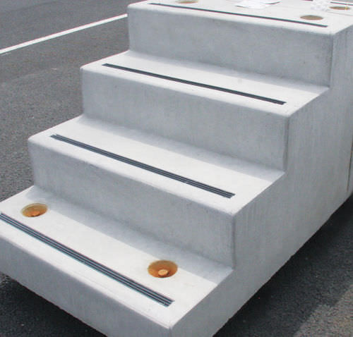 Gerade Treppe - LG BETON - Betonstufen / mit Betonstruktur / für Außenbereich