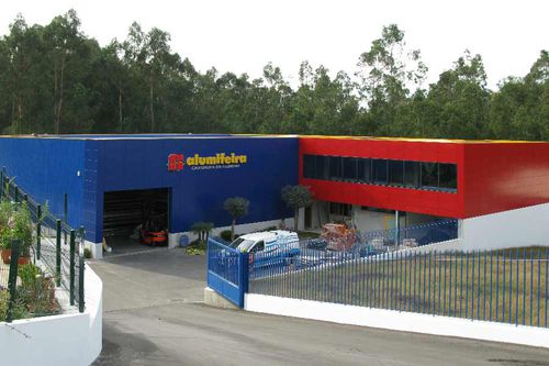 Paneel-Fassadenverkleidung - REYNOBOND - PNB - Aluminium / Grossformat