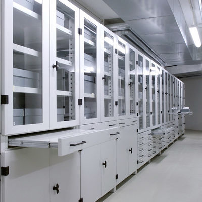 Regalsystem für Museen - OBJECT - staba Arte - Standard / Metall / modular