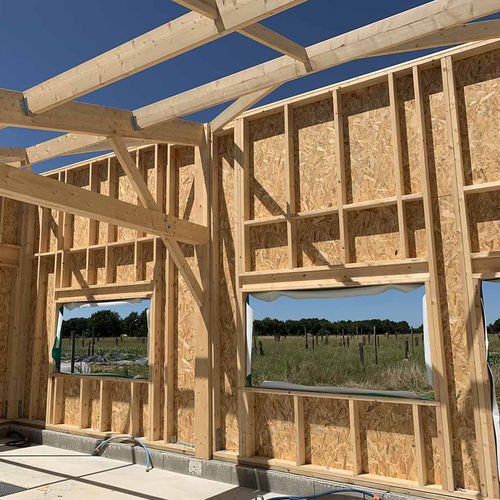 Fichte-Mauer - KIT MUR OSSATURE BOIS - France Poutres - Douglasie / Tanne / mit modularen Platten