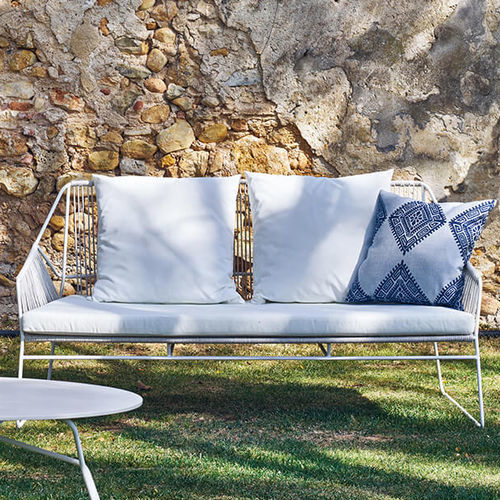 Modernes Sofa - 300 105 SANDUR - OASIQ - für Garten / Stoff / mit abnehmbarem Kissen